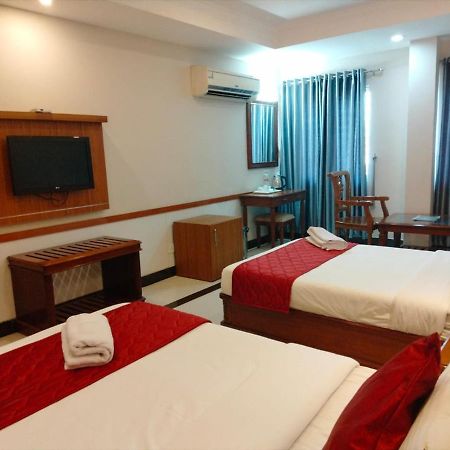 Hotel Jyothis Regency Palakkad Zewnętrze zdjęcie